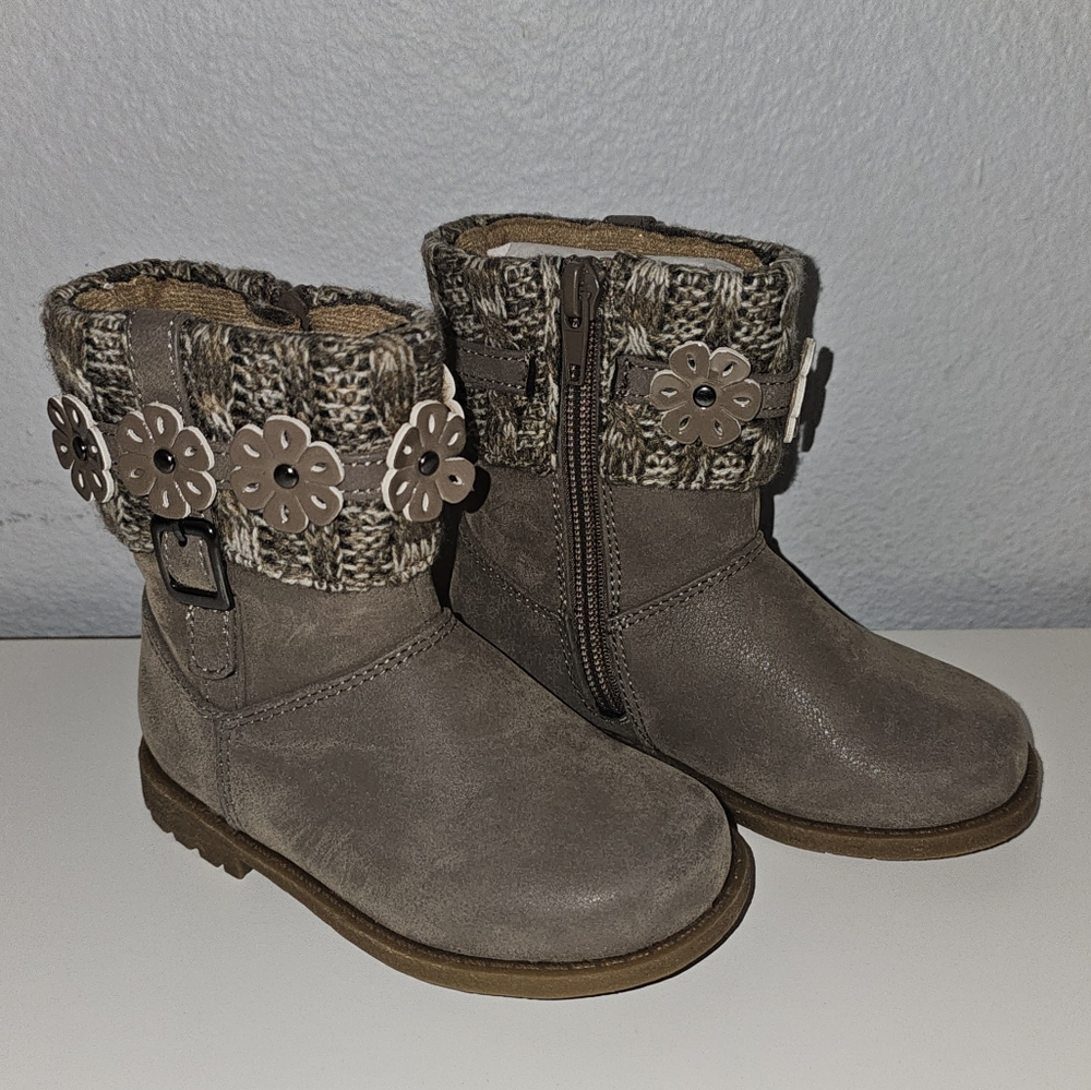 Brand New Size 7 Jorya Faux Suede Knit Cuff Side Zip Flower Light Brown Boots